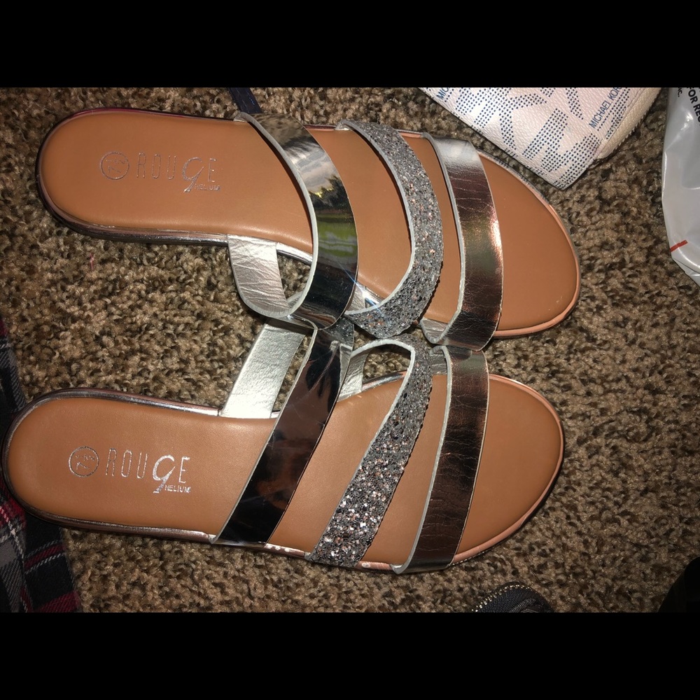 Michael Kors Purses And Wallets - image 8